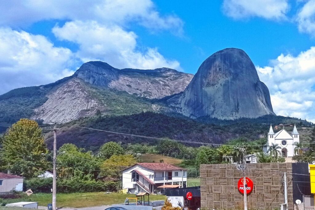 pedra azul (es) um roteiro turístico completo imperdível. (1)