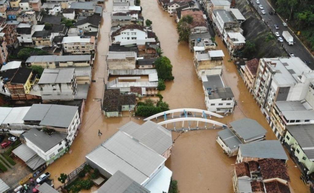 Fortes chuvas em Minas Gerais: impactos e resposta à crise. Fortes chuvas em Minas Gerias